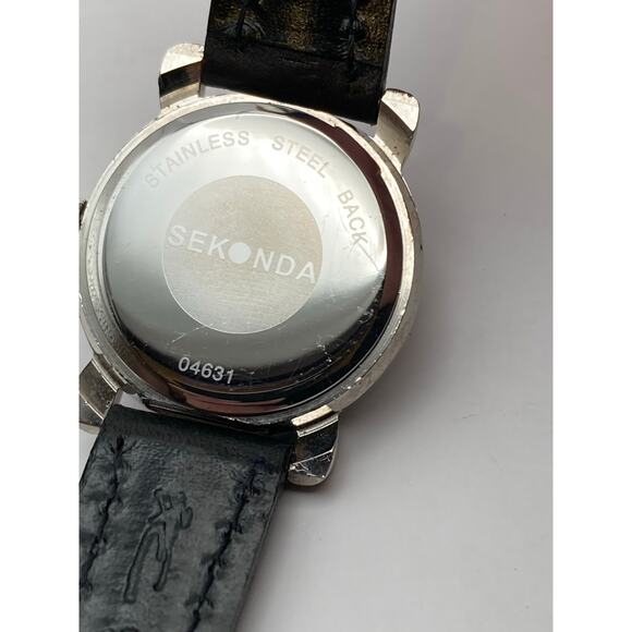 SEKONDA Women's Quartz Watch  - Shimmering Changing Heart Face New Battery/ Band - Picture 4 of 10